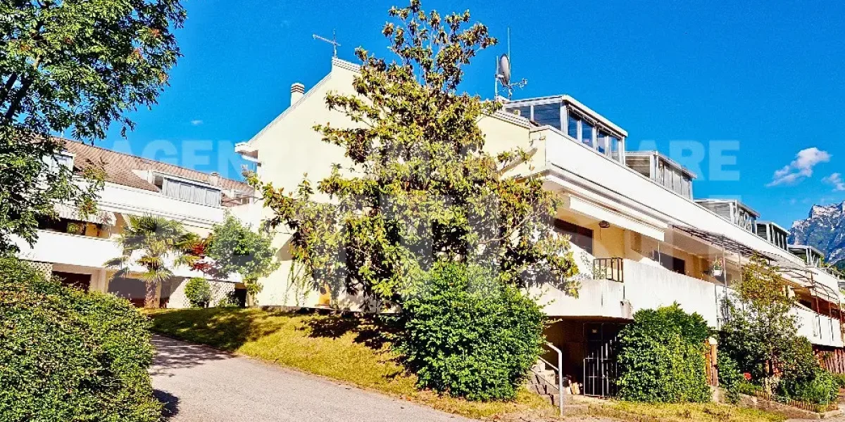 VILLETTA A SCHIERA