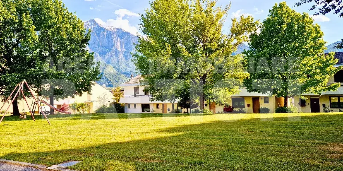 VILLETTA A SCHIERA