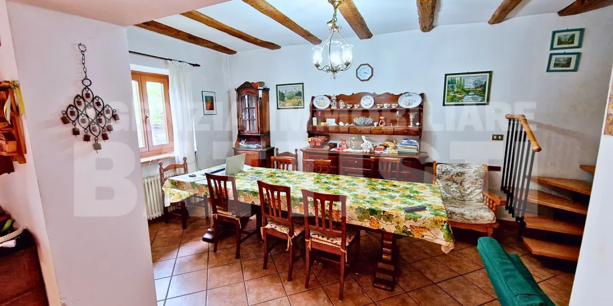 PORZIONE TERRA-TETTO
