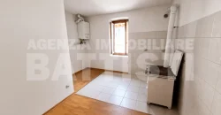 INTERA PORZIONE IN CENTRO