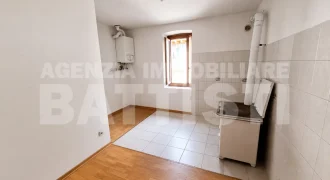 INTERA PORZIONE IN CENTRO