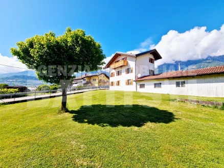APPARTAMENTO CON TERRENO EDIFICABILE