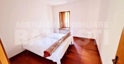 APPARTAMENTO CON TERRENO EDIFICABILE