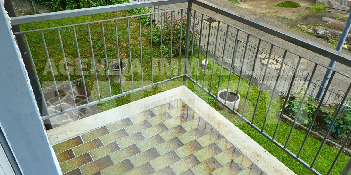 VILLA CON GIARDINO