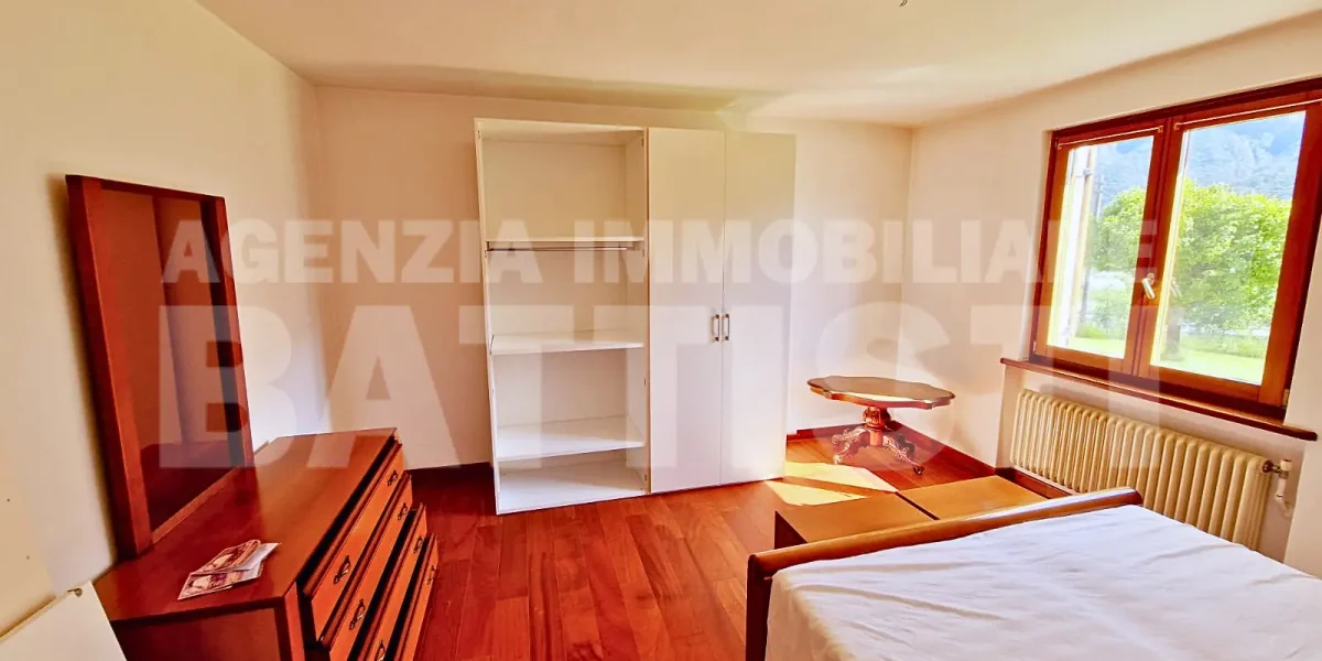 APPARTAMENTO CON TERRENO EDIFICABILE