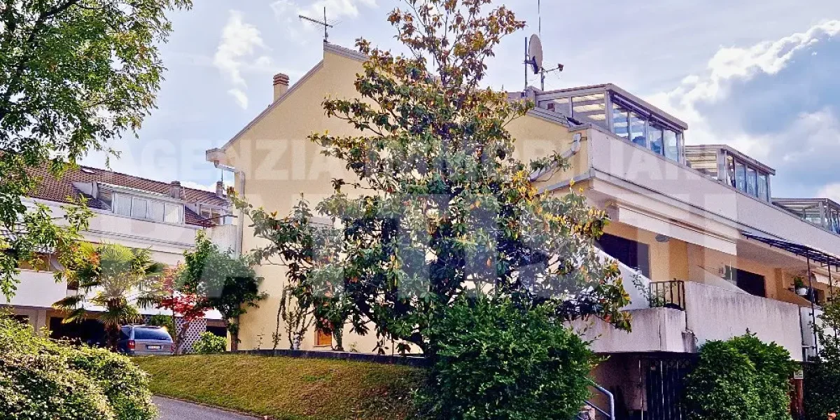 VILLETTA A SCHIERA