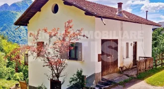 CASA INDIPENDENTE CON TERRENO