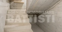 VILLA CON GIARDINO