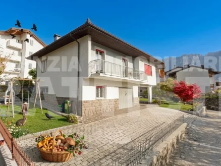 VILLA CON GIARDINO