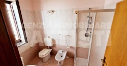 CASA INDIPENDENTE CON TERRENO