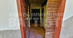 CASA INDIPENDENTE CON TERRENO