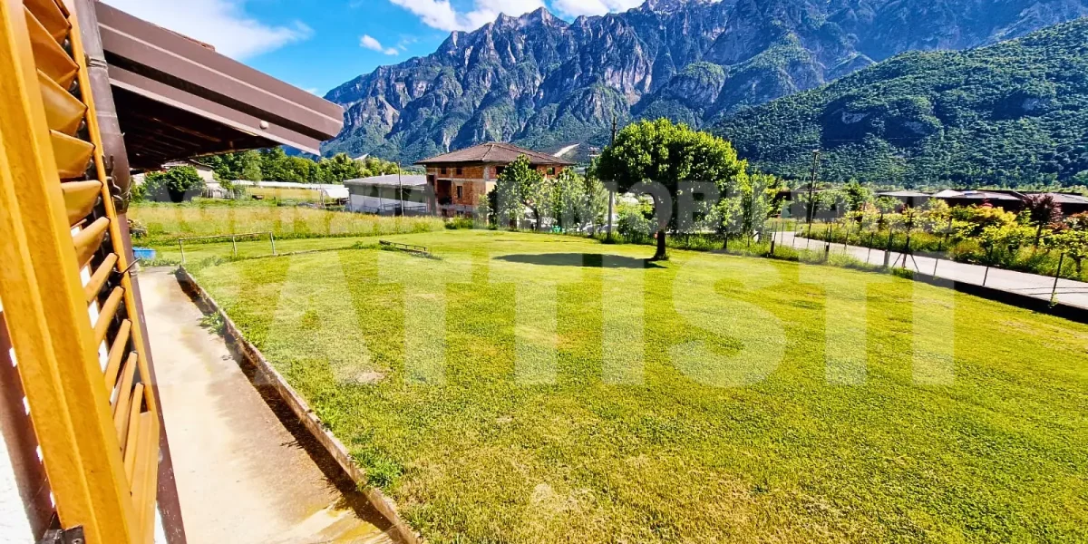 APPARTAMENTO CON TERRENO EDIFICABILE
