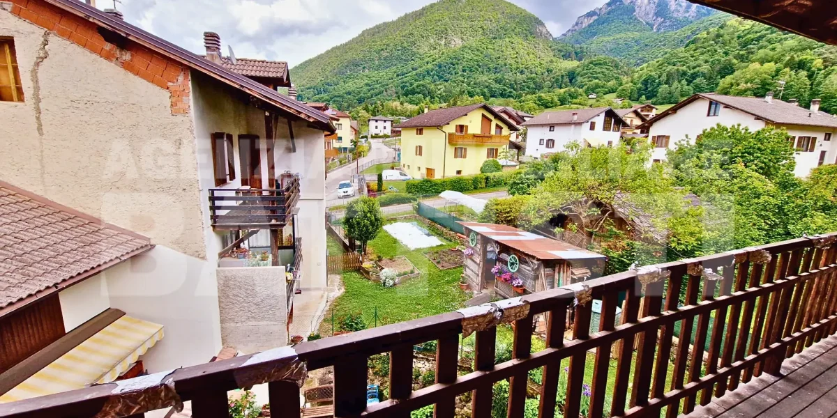 PORZIONE TERRA-TETTO