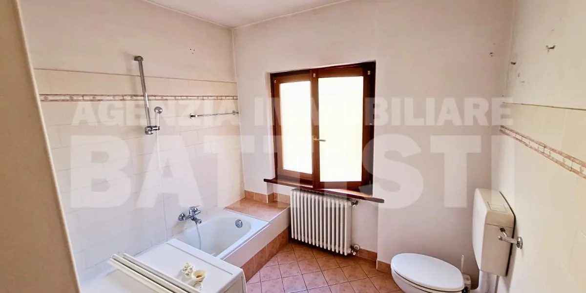 APPARTAMENTO CON TERRENO EDIFICABILE