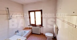 APPARTAMENTO CON TERRENO EDIFICABILE