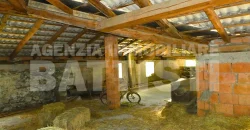 PORZIONE CON TERRENO