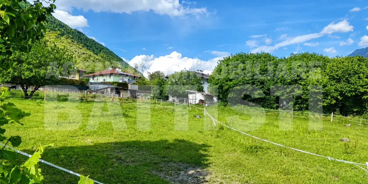 PORZIONE CON TERRENO