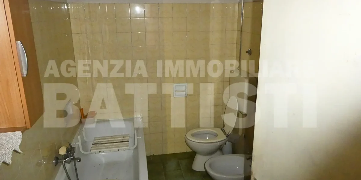 PORZIONE CON TERRENO