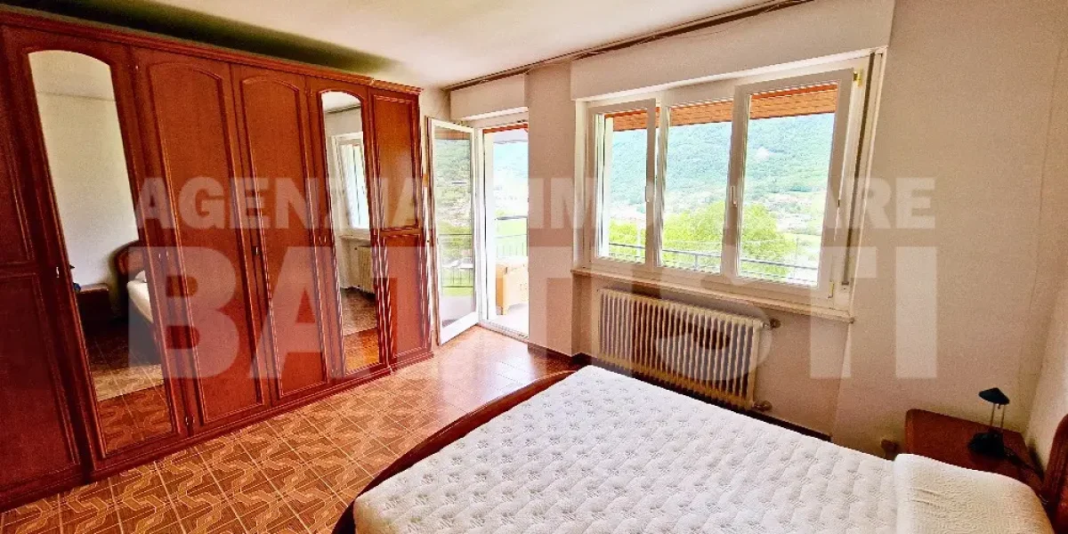 PORZIONE CON CORTILE PRIVATO