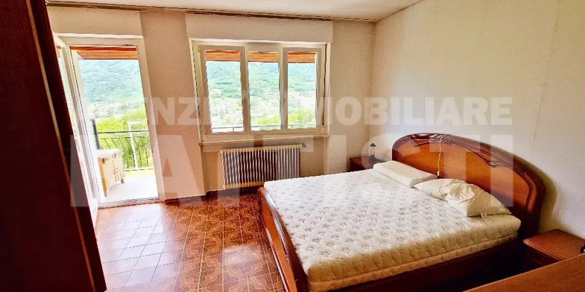 PORZIONE CON CORTILE PRIVATO