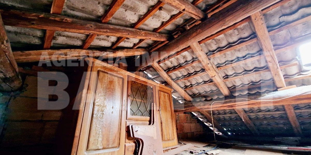 PORZIONE CON CORTILE PRIVATO