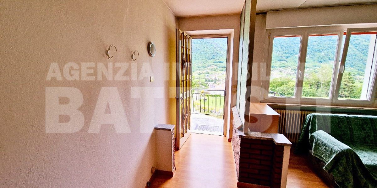PORZIONE CON CORTILE PRIVATO