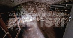 PORZIONE CON CORTILE PRIVATO