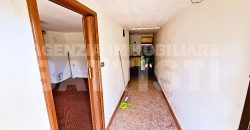 PORZIONE CON CORTILE PRIVATO