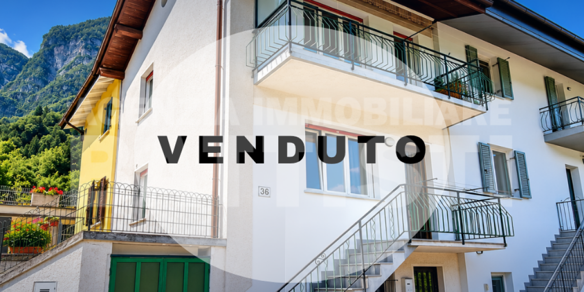 PORZIONE CON CORTILE PRIVATO