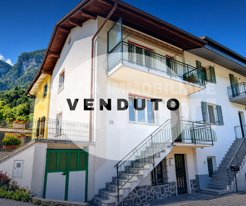 PORZIONE CON CORTILE PRIVATO