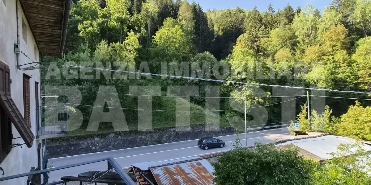 APPARTAMENTO CON GARAGE E POSTO AUTO – LONA / LASES
