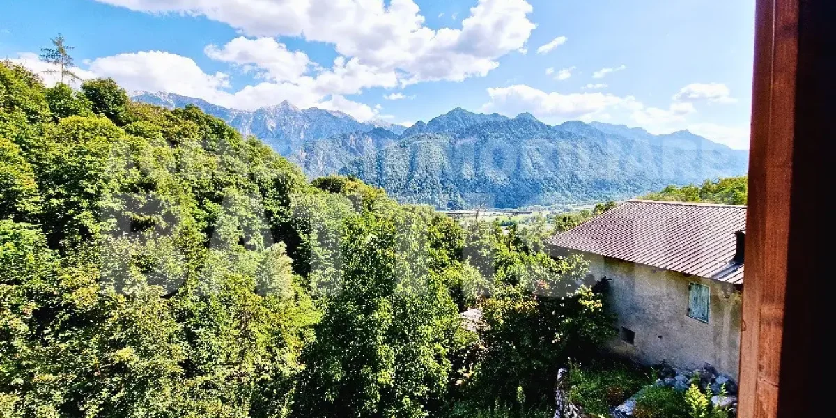 PORZIONE IN COLLINA RISTRUTTURATA