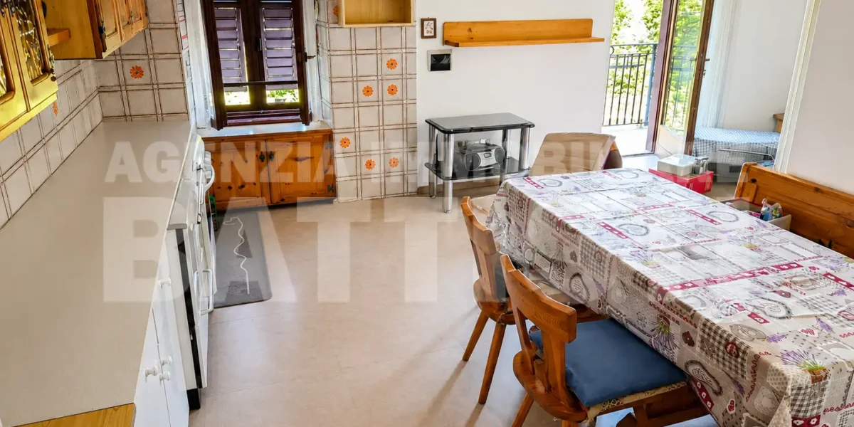 APPARTAMENTO CON GARAGE E POSTO AUTO – LONA / LASES