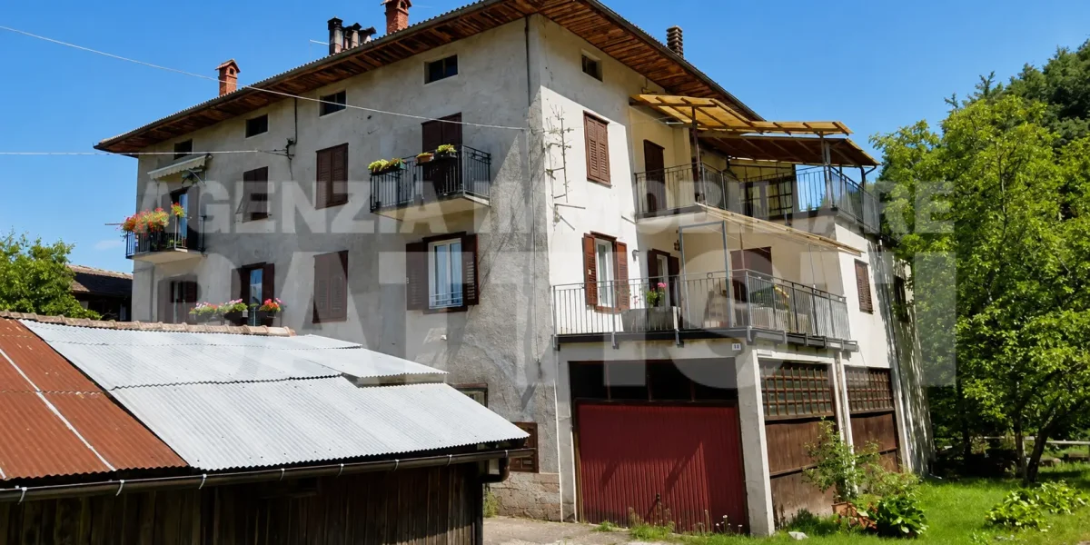 APPARTAMENTO CON GARAGE E POSTO AUTO – LONA / LASES
