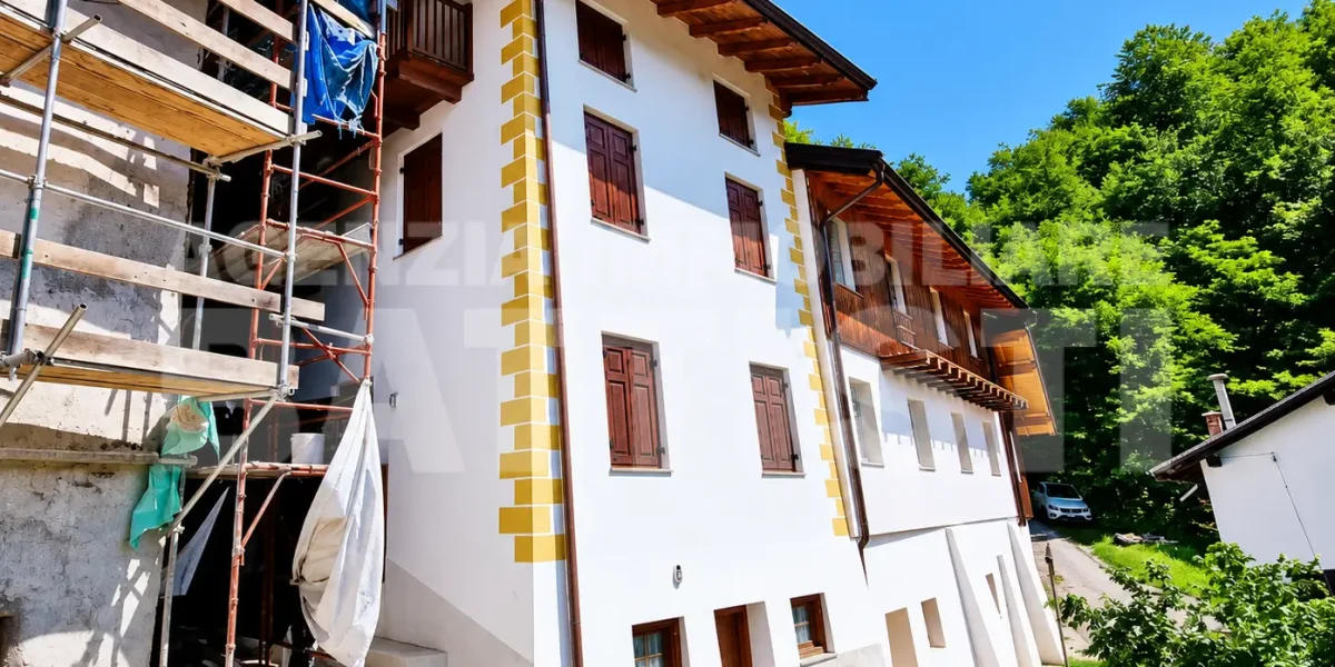 PORZIONE IN COLLINA RISTRUTTURATA