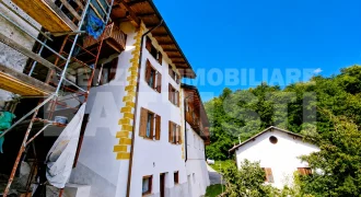PORZIONE IN COLLINA RISTRUTTURATA