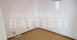 PORZIONE CON DUE ALLOGGI DA RIQUALIFICARE