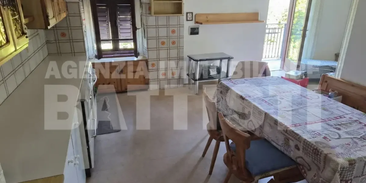 APPARTAMENTO CON GARAGE E POSTO AUTO – LONA / LASES