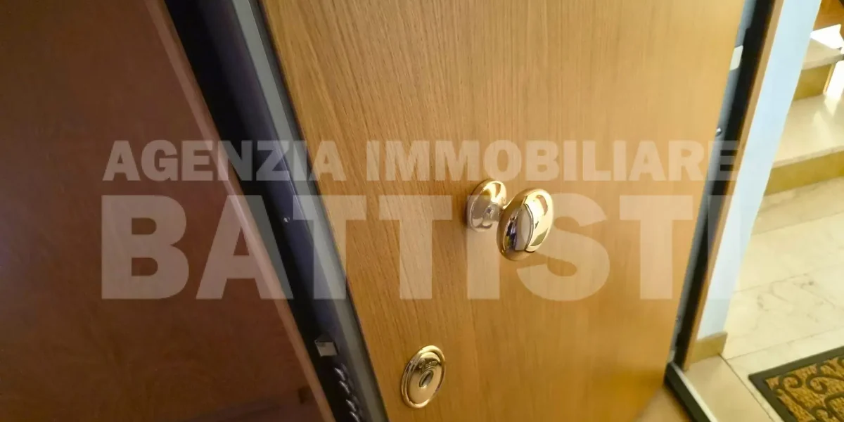 APPARTAMENTO CON GARAGE E POSTO AUTO – LONA / LASES