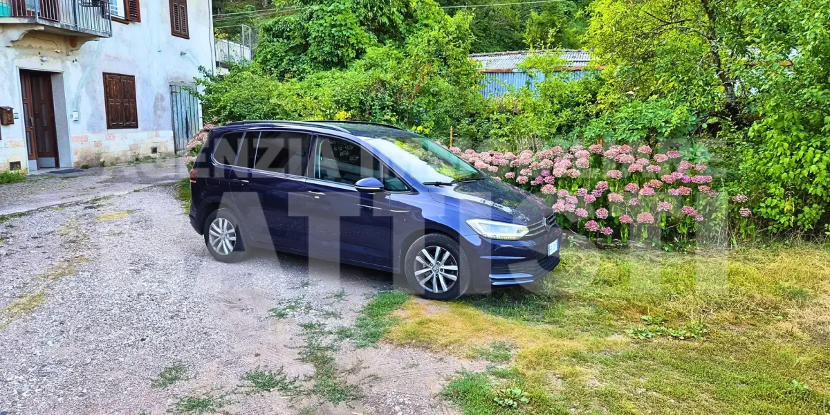 APPARTAMENTO CON GARAGE E POSTO AUTO – LONA / LASES