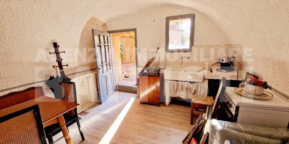 CASETTA CON TERRAZZO