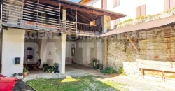 PORZIONE CON NEGOZIO E RUSTICO