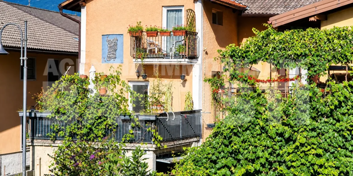 CASETTA CON TERRAZZO