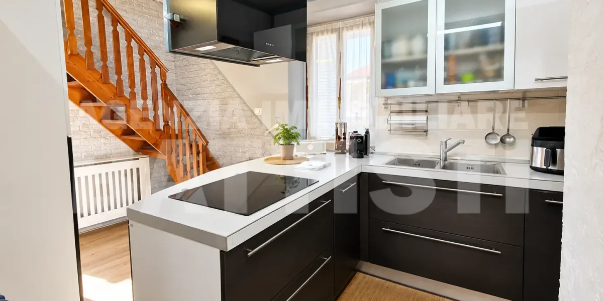 CASETTA CON TERRAZZO