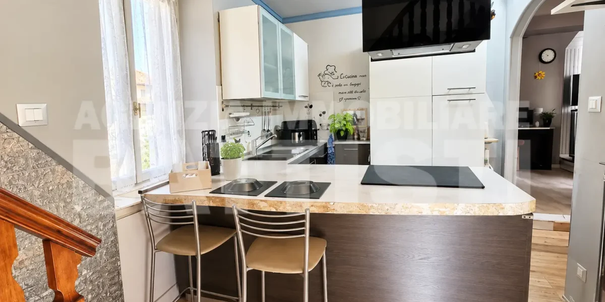 CASETTA CON TERRAZZO