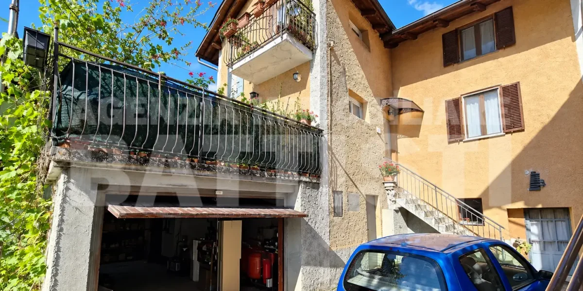 CASETTA CON TERRAZZO