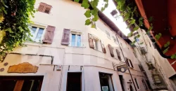 AMPIO ALLOGGIO IN CENTRO