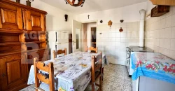 ALLOGGIO IN CENTRO CON AMPIO POSTO AUTO