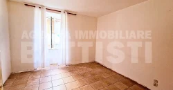 ALLOGGIO IN CENTRO DA RINNOVARE