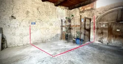 ALLOGGIO IN CENTRO CON AMPIO POSTO AUTO